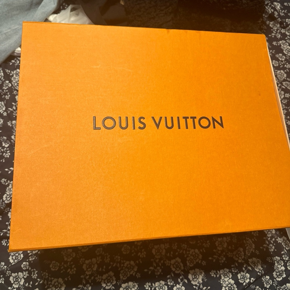 Louis Vuitton magnetic box